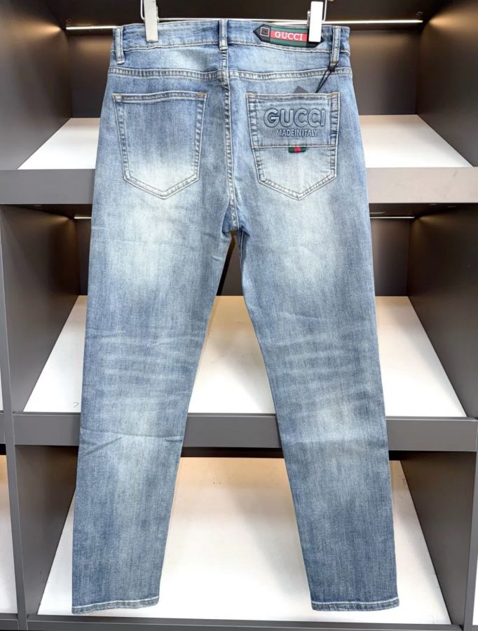 Gucci men stretch slim straight leg jeans, light color, frayed design, patch embroidery — Premium Replica — photo 2