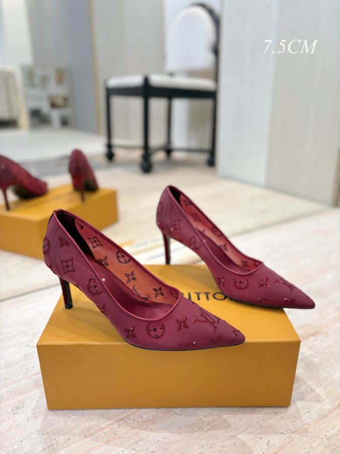 LV women's shoes Ex-factory price: — 1:1 Replica For Sale