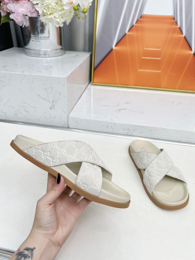 Gucci women's shoes GUCCI 2025 New GG — 1:1 Replica For Sale — photo 3