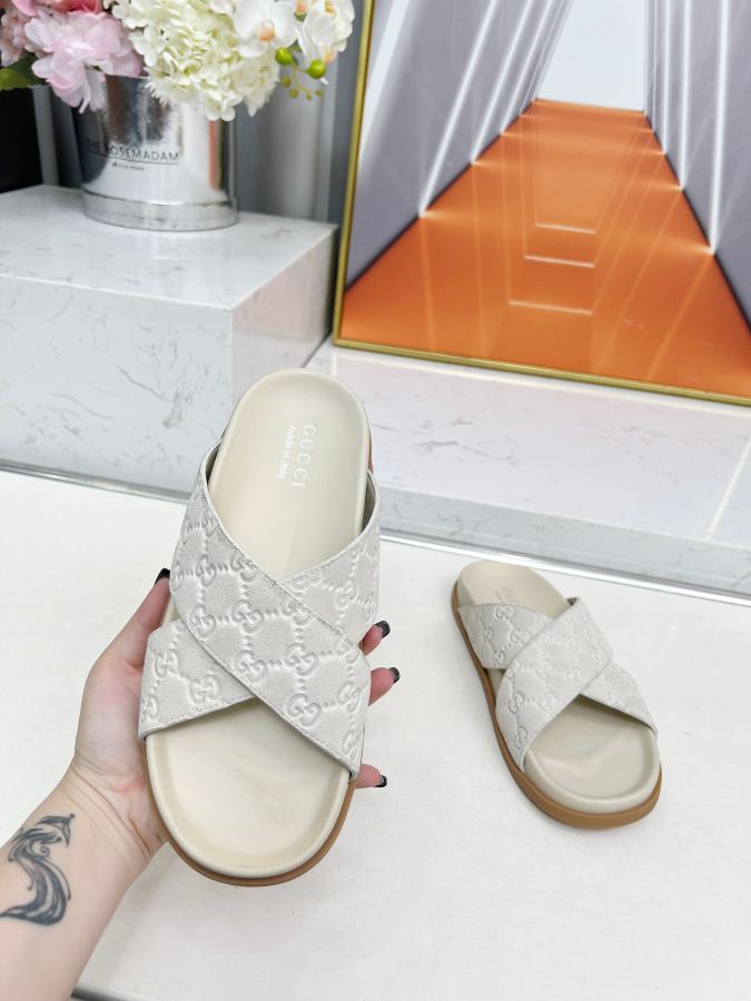 Gucci women's shoes GUCCI 2025 New GG — 1:1 Replica For Sale — photo 2