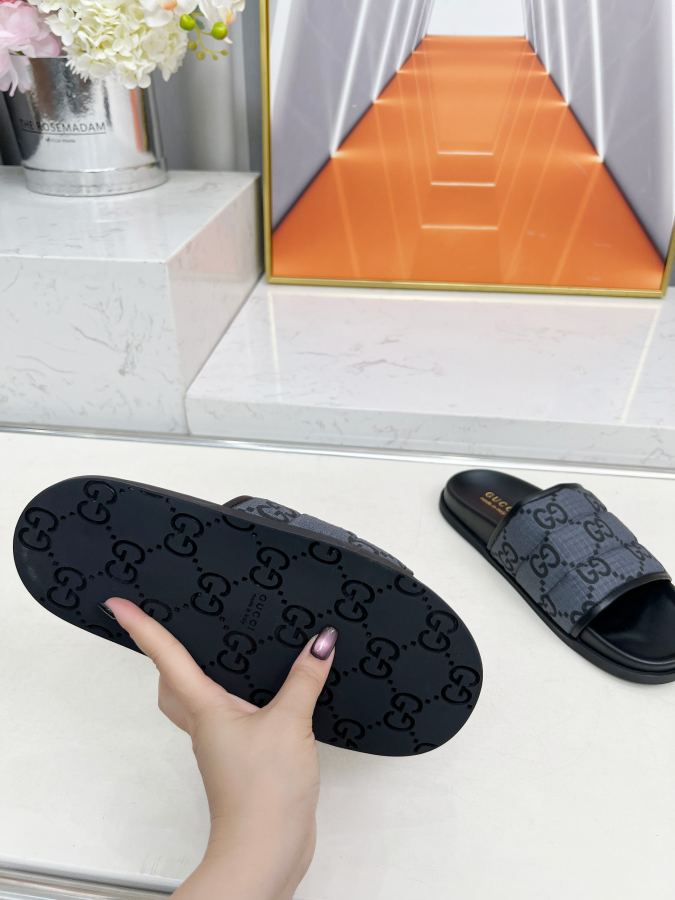 Gucci women's shoes GUCCI 2025 New GG — Premium Replica — photo 2