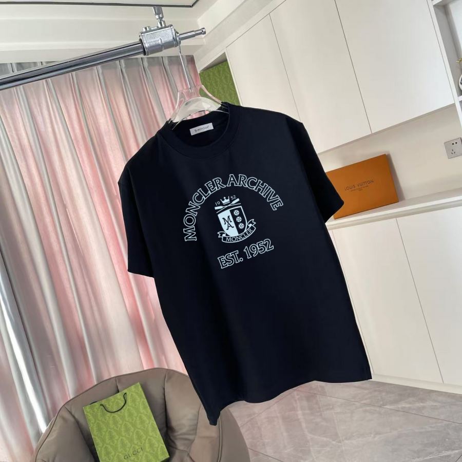 moncler menn Moncle* 2026 Ny logo 300 t — photo 2
