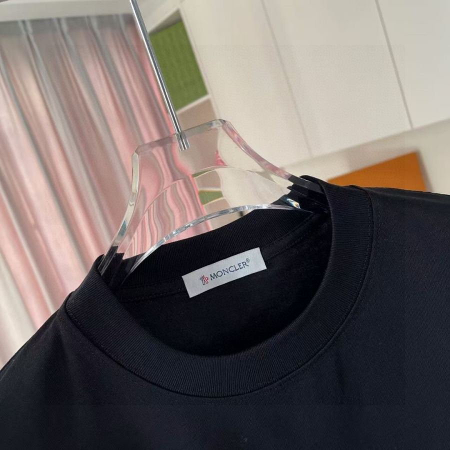 moncler menn Moncle* 2026 Ny logo 300 t — photo 4