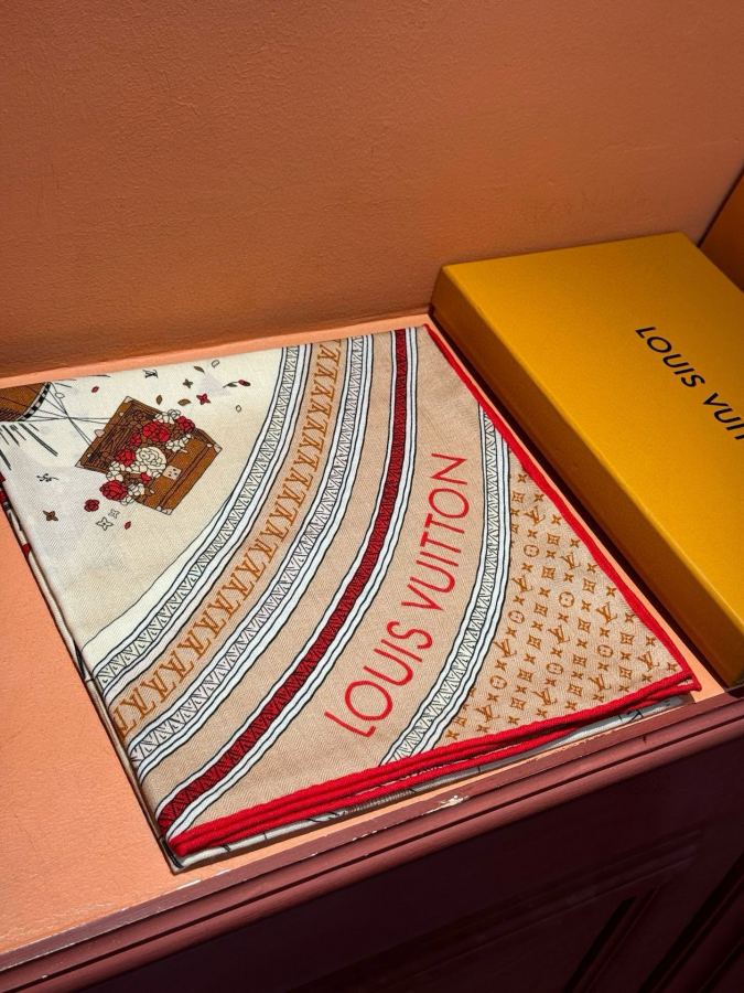 LV scarf Lv140cm U and Away Series Louis Vuitton Monogram Louis Vuitton 140 X140cm 70% 30% — Premium Replica — photo 4