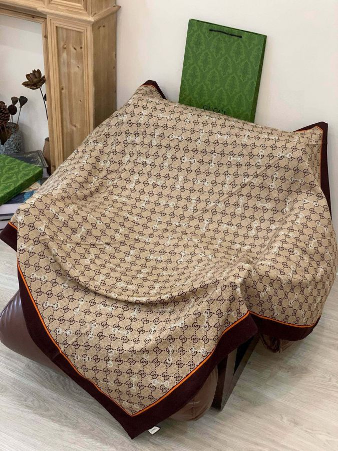 gucci scarf Gucci 140 double-sided velvet shawl — Premium Replica — photo 7