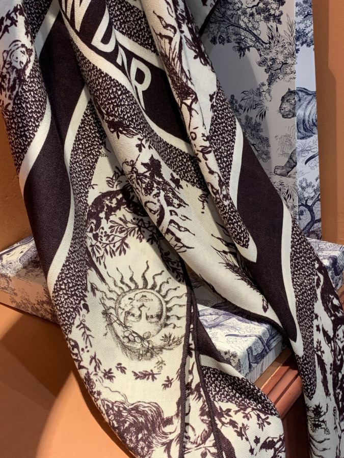 Dior scarf Dior 140 velvet double-sided tone-on-color printed shawl — 1:1 Replica — photo 6
