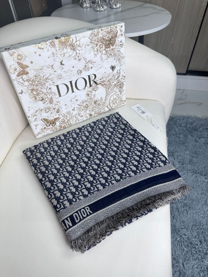 Dior scarf Dior shawl Classic lettering with the gorgeous texture of silk and wool blend, it goes — 1:1 Replica — photo 3