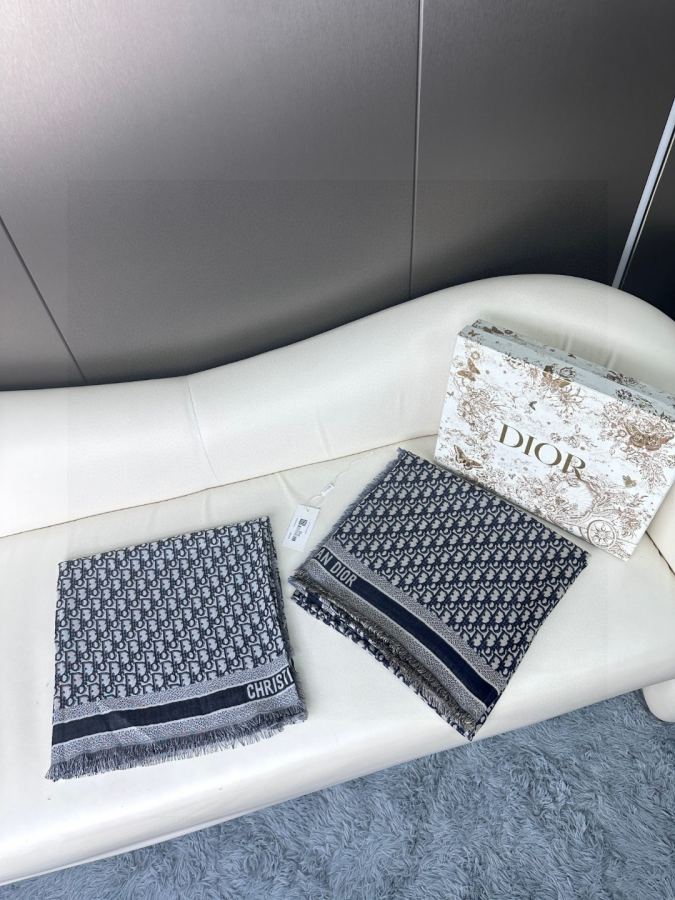 Dior scarf Dior shawl Classic lettering with the gorgeous texture of silk and wool blend, it goes — AAA Quality Replica — photo 9