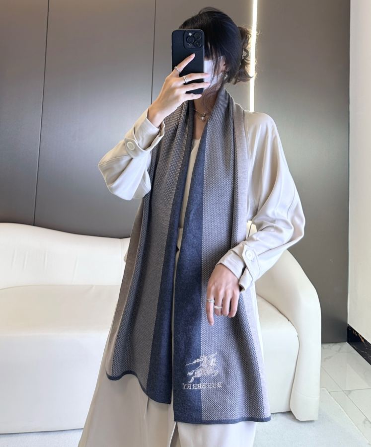 burberry scarf New 2025 Burberry 100% 180*32 — AAA Quality Replica — photo 2