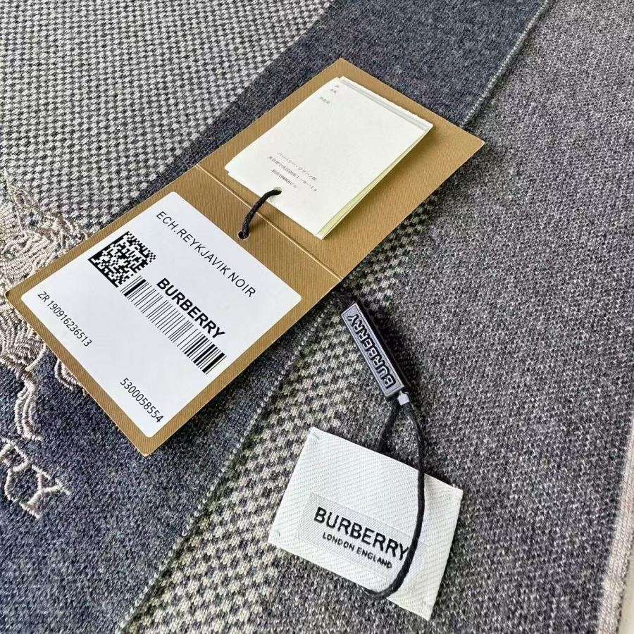 burberry scarf New 2025 Burberry 100% 180*32 — AAA Quality Replica — photo 8