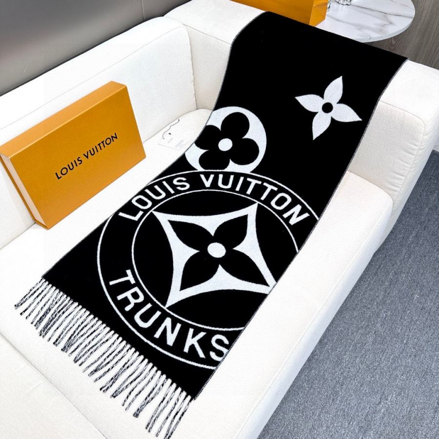 LV scarf New Lock And keys LV Louis Vuirron Trun Ks. 45x215cm 60 ％ 40% — 1:1 Replica For Sale — photo 4