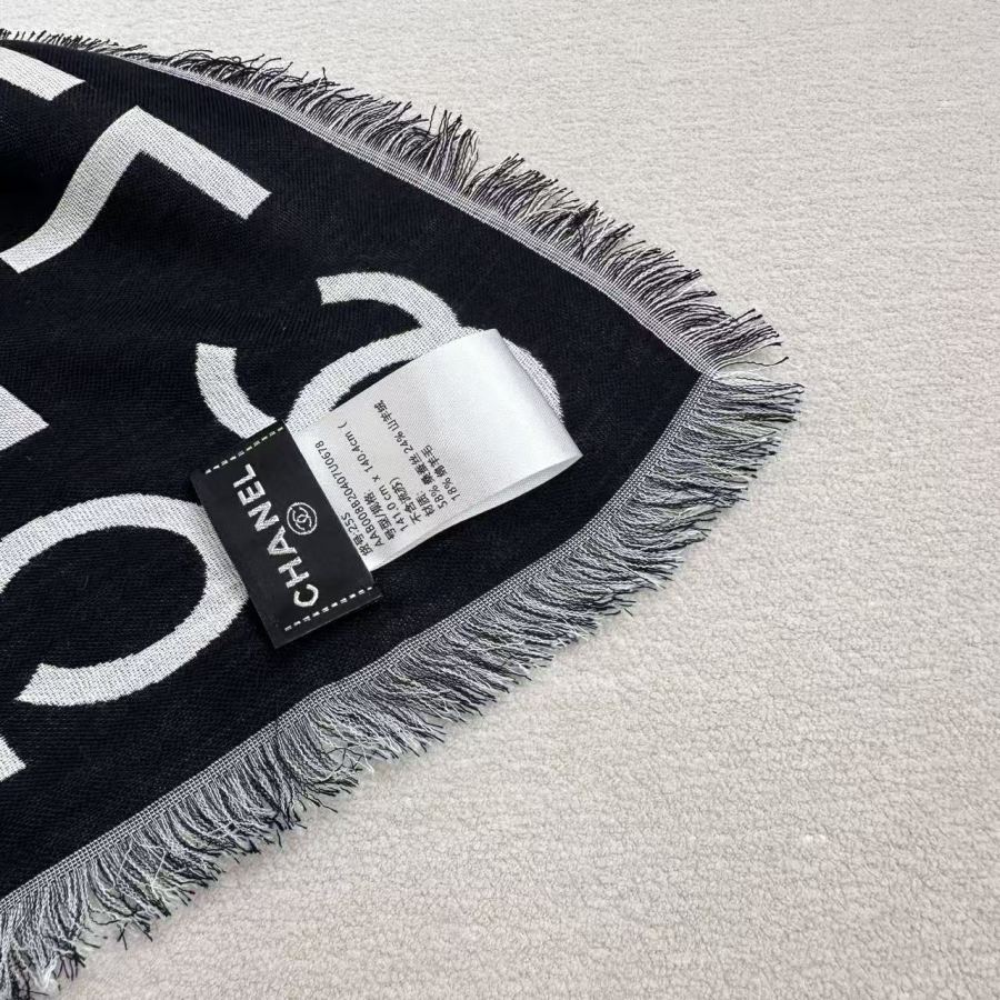 Chanel scarf 𝐂HANEL 2025 New Arrival 58% 24% 18% 140x140cm — 1:1 Replica For Sale — photo 9