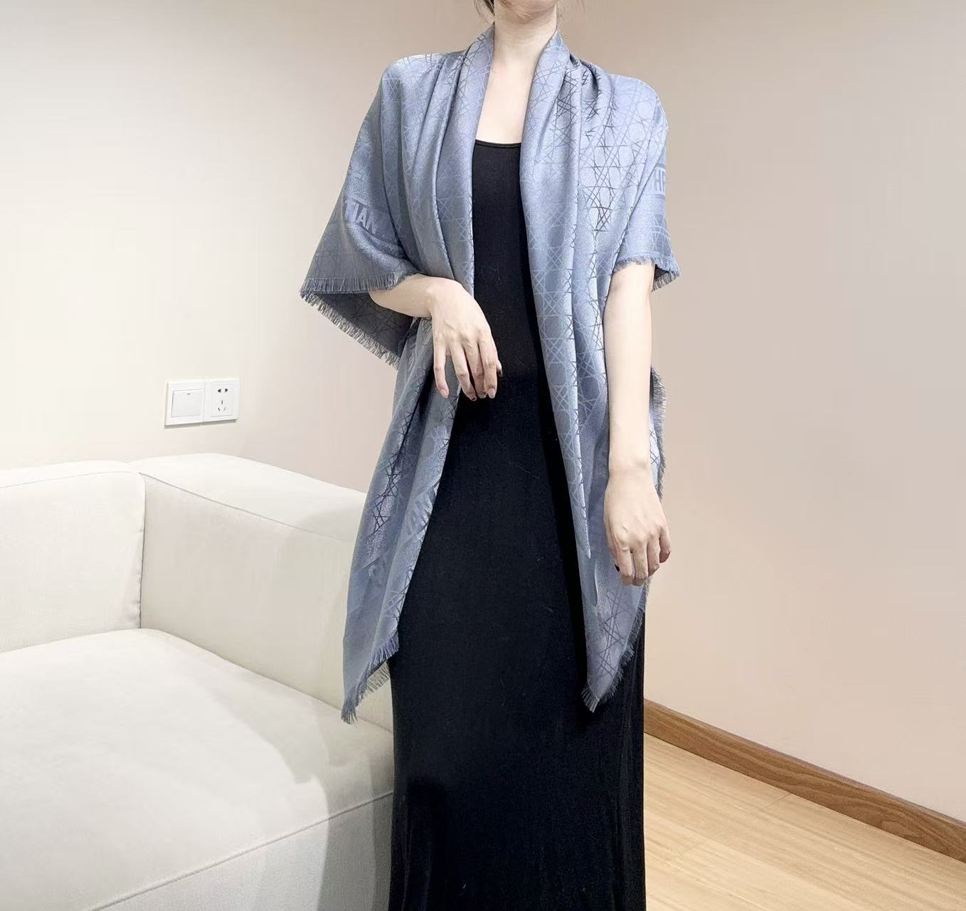 dior glasses Cannage pattern gold thread shawl, mulberry silk blended wool and cashmere, 140cm*140cm — AAA Quality Replica