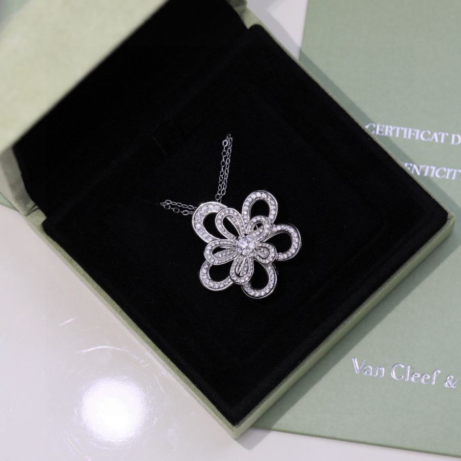 Van Cleef & Arpels Gioielli 8 Vca Flowerlace Scheletro — photo 4