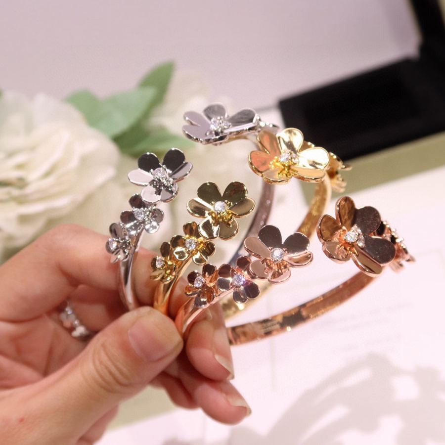 Van Cleef & Arpels Jewelry 0 Van Cleef & Arpels vca Frivole Series ZP — 1:1 Replica For Sale — photo 2