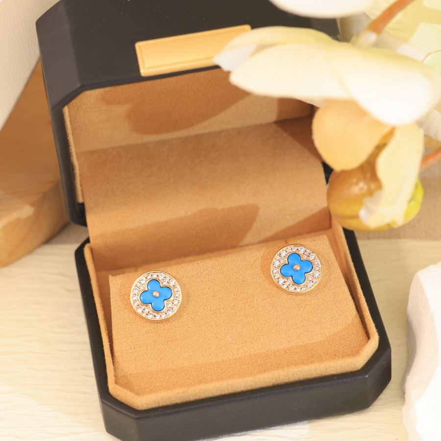 Louis Vuitton Jewelry Luxury LV earrings, 925 sterling silver needles, matte gold material, flying — 1:1 Replica — photo 8
