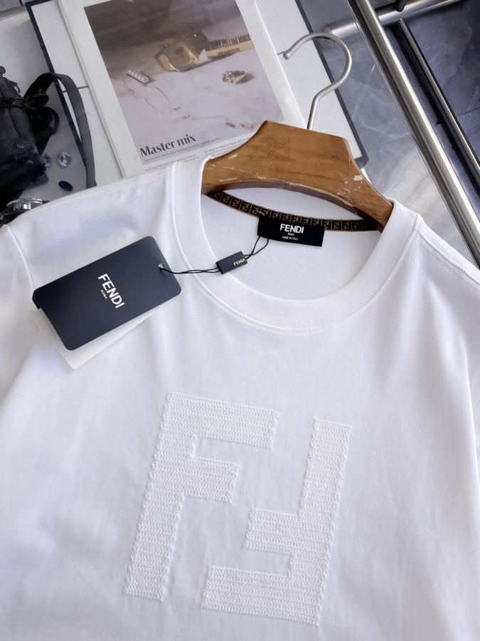 Fendi Herren Fendi26 New T Logo — photo 2