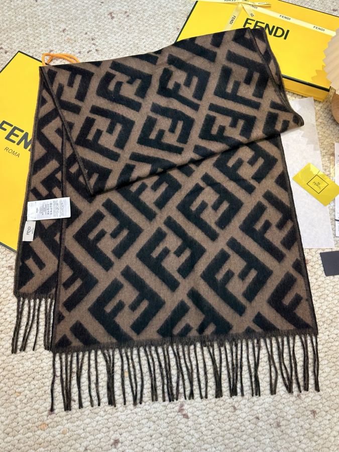 Fendi scarf VS Fendi FF Up:100% 45 170cm — 1:1 Replica — photo 3