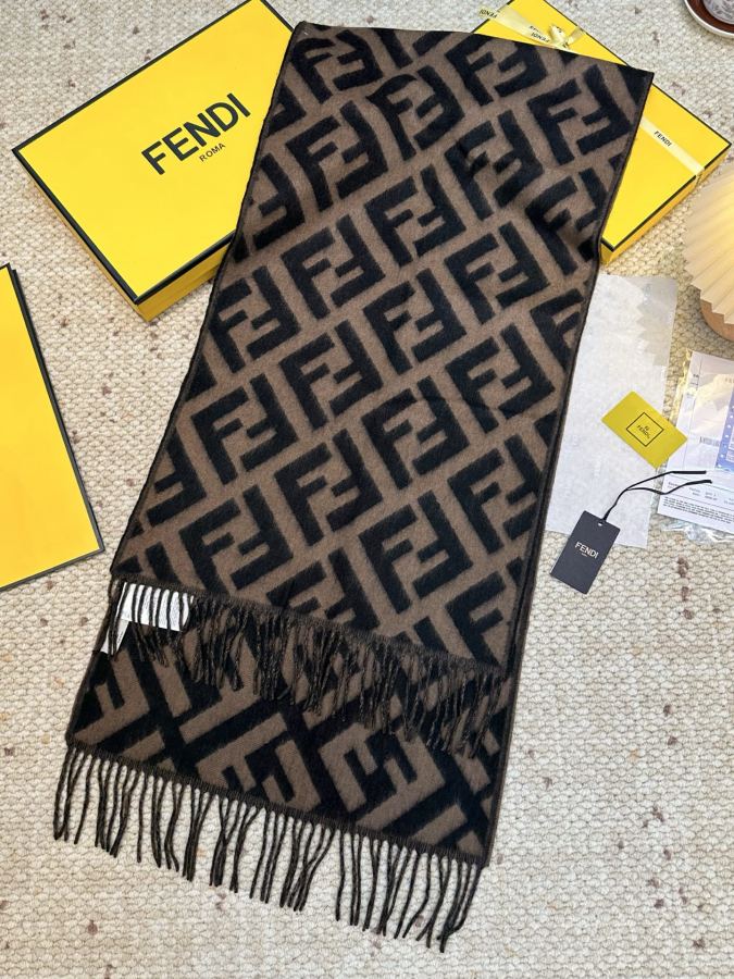 Fendi scarf VS Fendi FF Up:100% 45 170cm — 1:1 Replica — photo 5