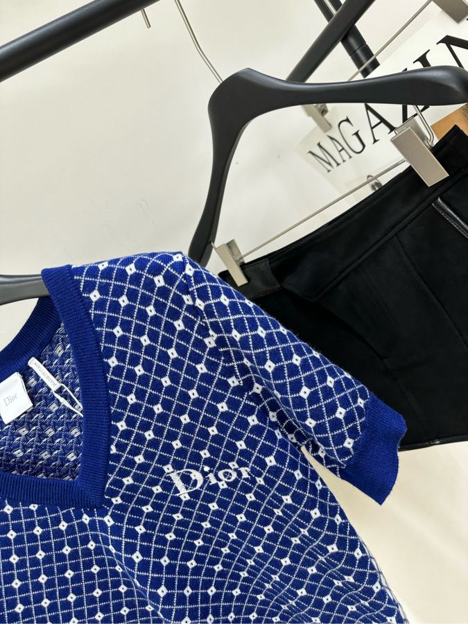 Dior Women [D dark blue and white mesh V-neck knitted short sleeves] — 1:1 Replica — photo 4