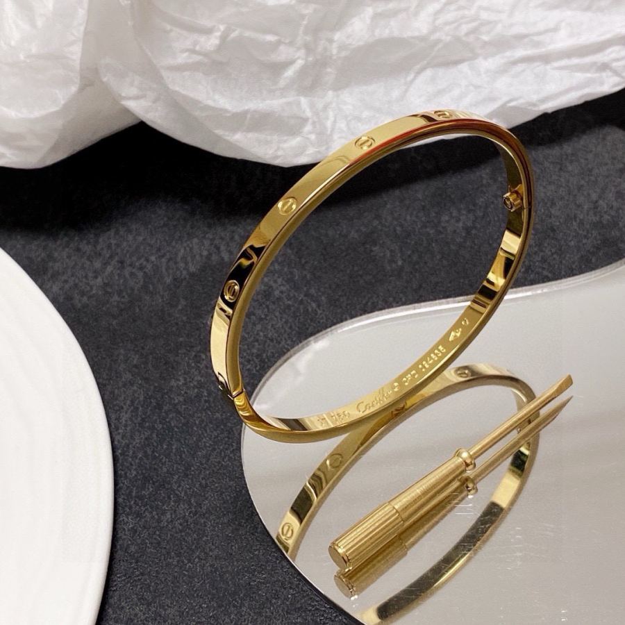 Cartier Jewelry Cartier LOVE 18k / / logo 360 — 1:1 Replica For Sale — photo 6