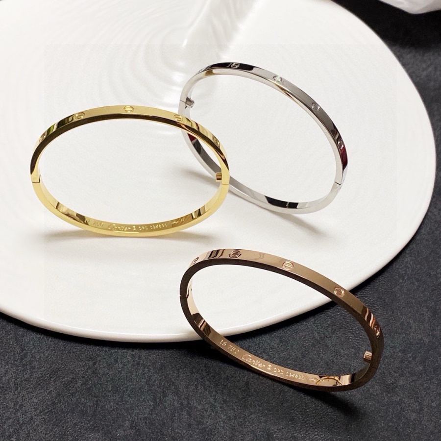 Cartier Jewelry Cartier LOVE 18k / / logo 360 — 1:1 Replica For Sale — photo 3