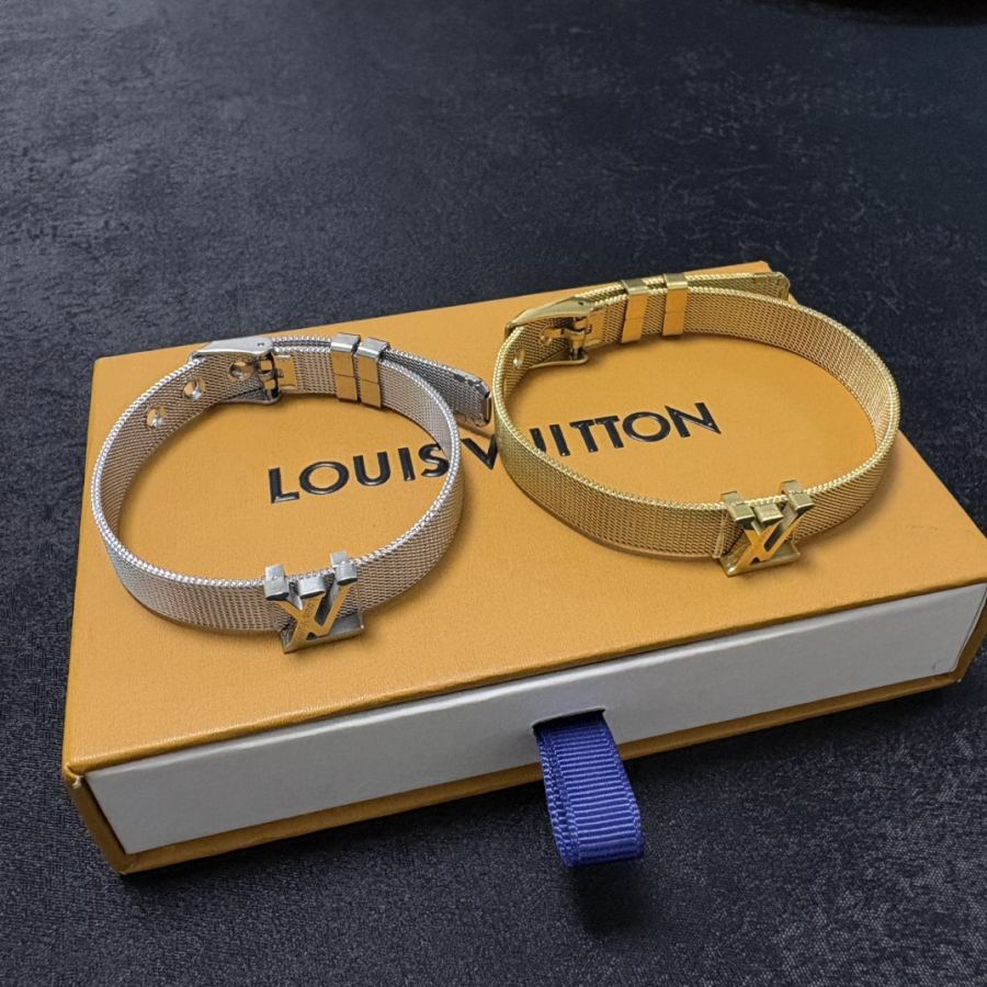 Louis Vuitton Jewelry New Arrival LV bracelet Louis Vuitton 14 K MM — 1:1 Replica — photo 3