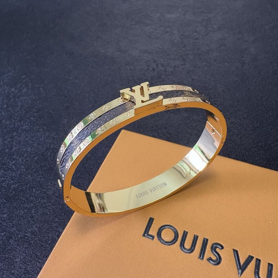 Louis Vuitton Jewelry New Arrival LV Louis Vuitton 14 K MM — Premium Replica — photo 3