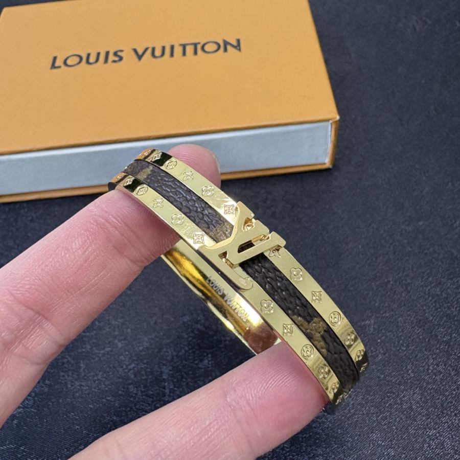 Louis Vuitton Jewelry New Arrival LV Louis Vuitton 14 K MM — Premium Replica — photo 8