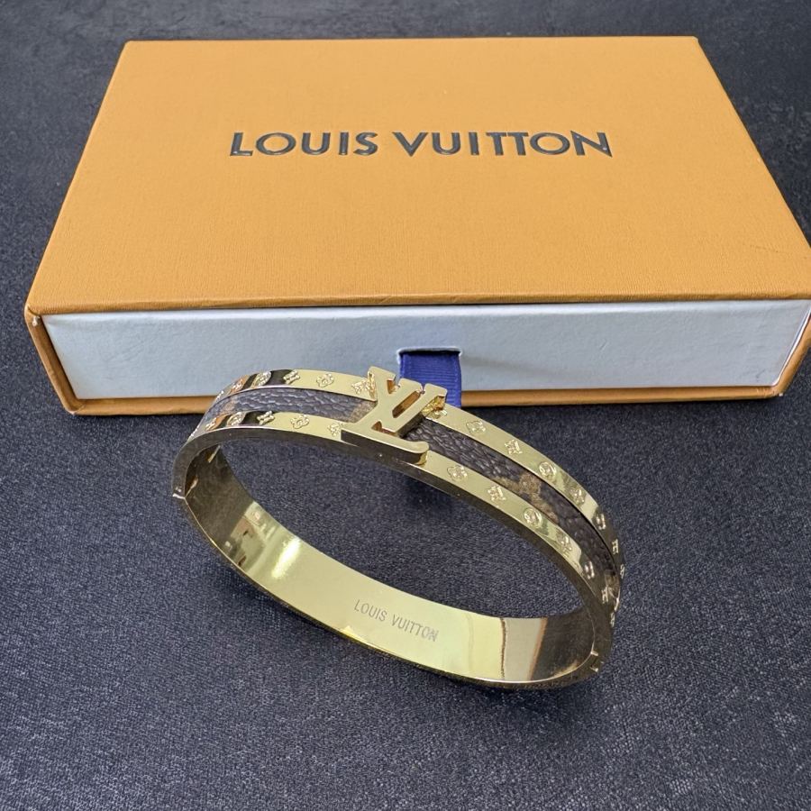Louis Vuitton Jewelry New Arrival LV Louis Vuitton 14 K MM — Premium Replica — photo 7