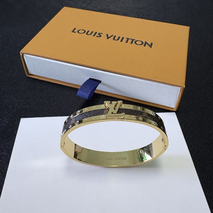 Louis Vuitton Jewelry New Arrival LV Louis Vuitton 14 K MM — Premium Replica — photo 9