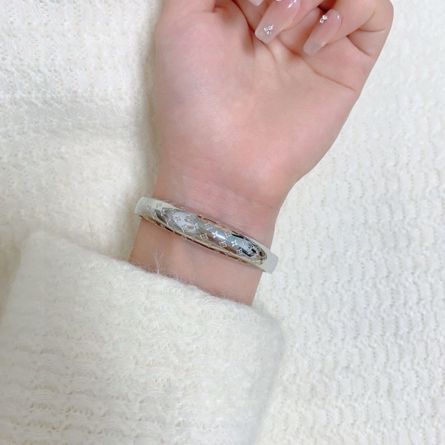 Louis Vuitton Jewelry New Arrival LV Louis Vuitton 14 K MM — Premium Replica — photo 2