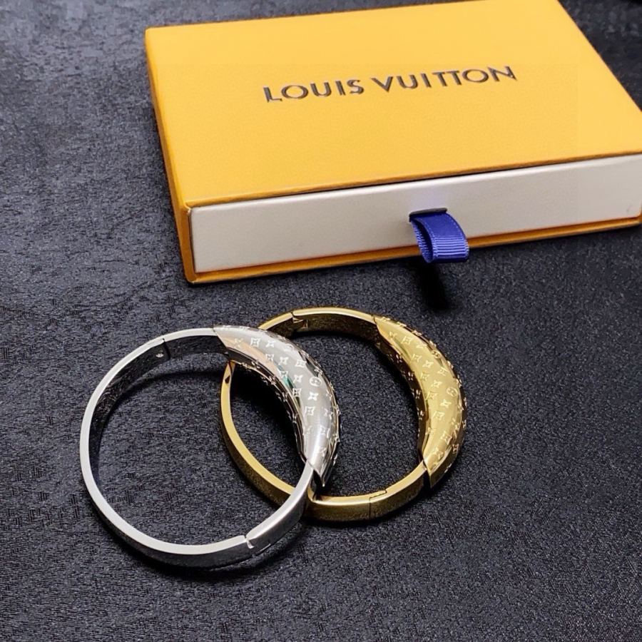 Louis Vuitton Jewelry New Arrival LV Louis Vuitton 14 K MM — Premium Replica — photo 9