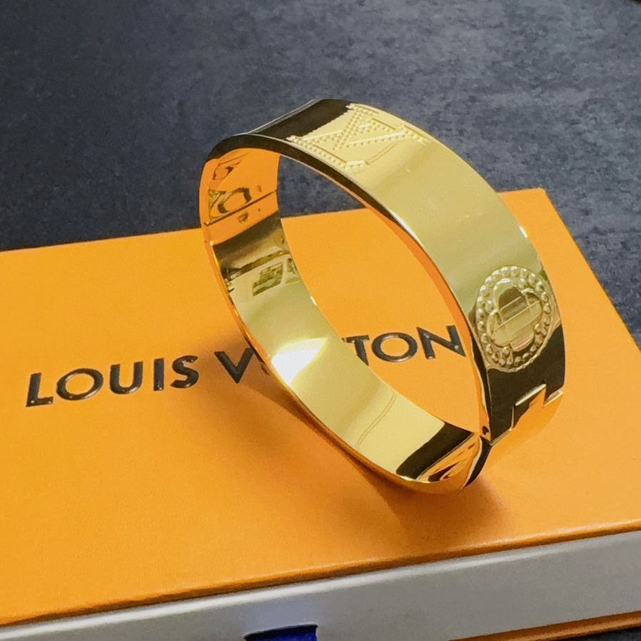 Louis Vuitton Jewelry New Arrival LV logo Louis Vuitton 14 K MM — 1:1 Replica — photo 3