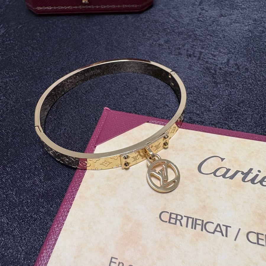 Louis Vuitton Jewelry New Arrival LV Louis Vuitton 14 K MM — Premium Replica — photo 4