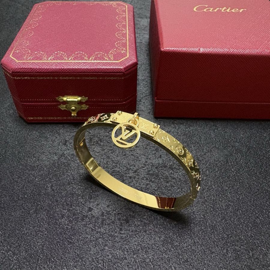 Louis Vuitton Jewelry New Arrival LV Louis Vuitton 14 K MM — Premium Replica — photo 3