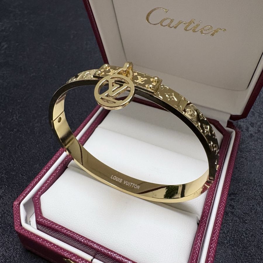 Louis Vuitton Jewelry New Arrival LV Louis Vuitton 14 K MM — Premium Replica — photo 7