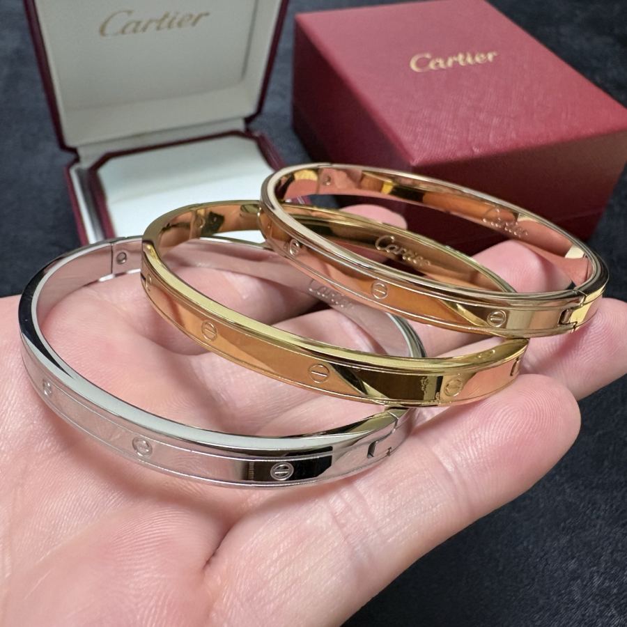 Cartier Jewelry Cartier 18k logo 360 — 1:1 Replica For Sale — photo 6