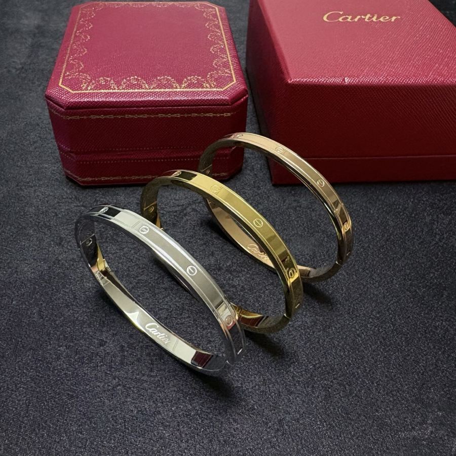 Cartier Jewelry Cartier 18k logo 360 — 1:1 Replica For Sale — photo 9