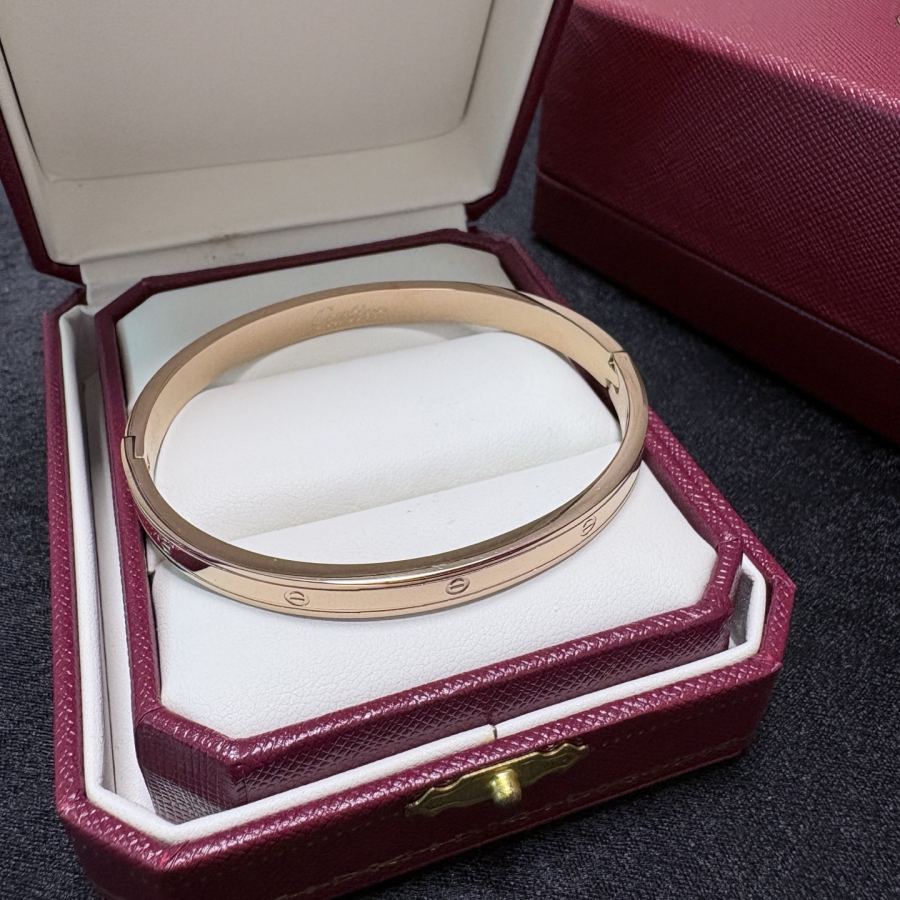 Cartier Jewelry Cartier 18k logo 360 — 1:1 Replica For Sale — photo 4