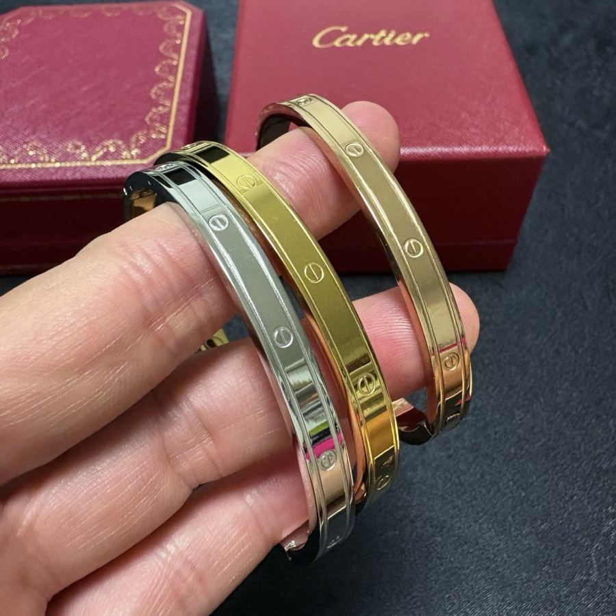 Cartier Jewelry Cartier 18k logo 360 — 1:1 Replica For Sale — photo 8