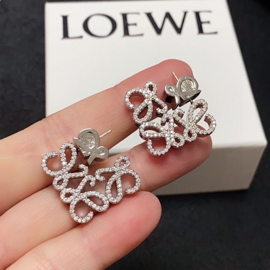 Loewe Jewelry New LOEWE L0 EWE Anagram LOEWE ZP — 1:1 Replica — photo 8