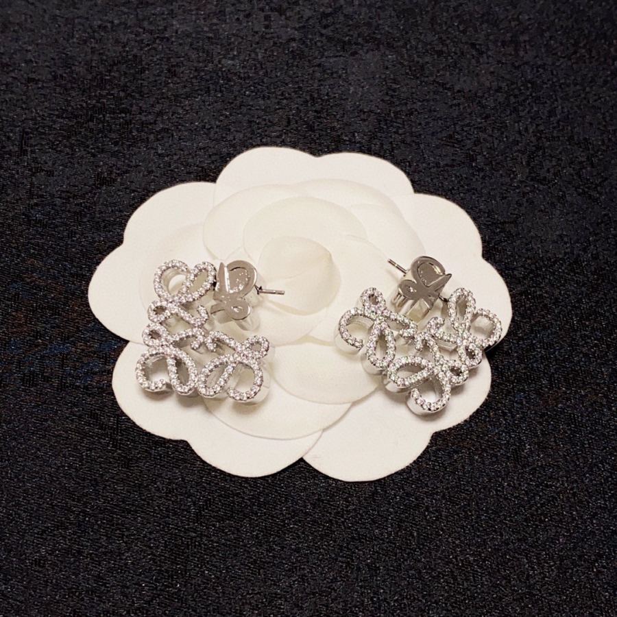 Loewe Jewelry New LOEWE L0 EWE Anagram LOEWE ZP — 1:1 Replica — photo 4