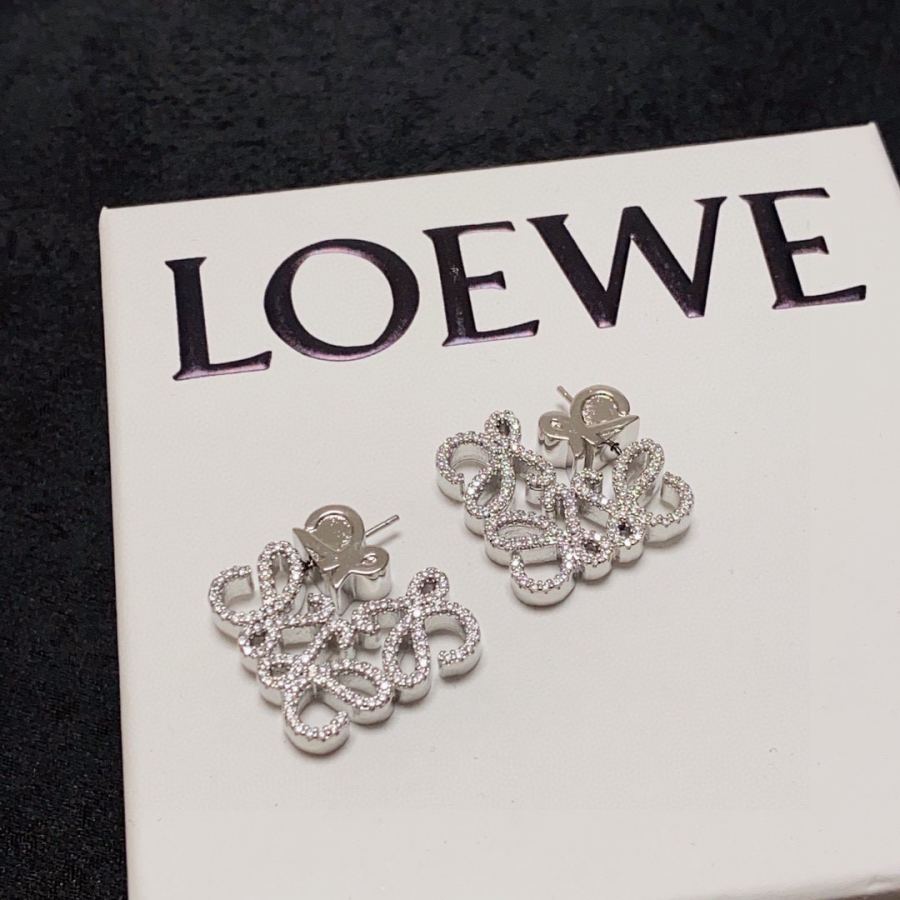 Loewe Jewelry New LOEWE L0 EWE Anagram LOEWE ZP — 1:1 Replica — photo 3
