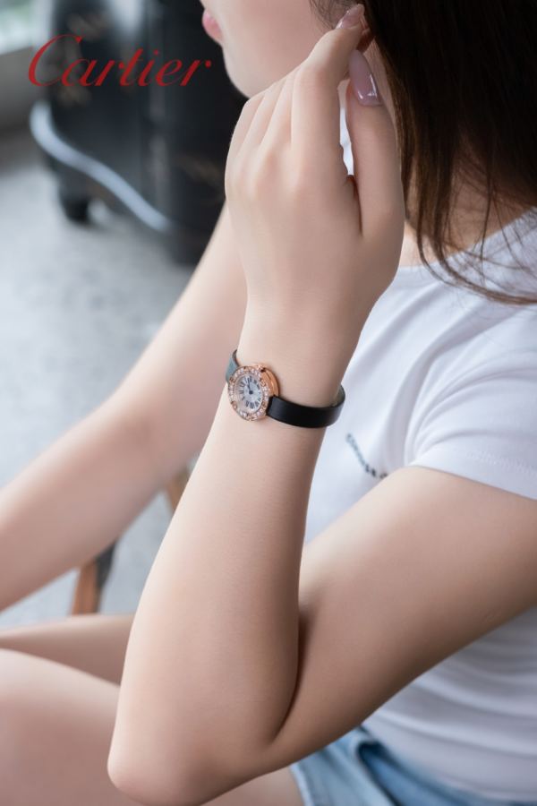 Cartier Watches Cartier LOVE Series｜Put Parisian elegance on your wrist — 1:1 Replica — photo 4