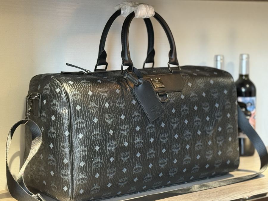 MCM bag mcm must-have travel items for trendy men, classic travel bag, original molded custom hardware, — 1:1 Replica — photo 3