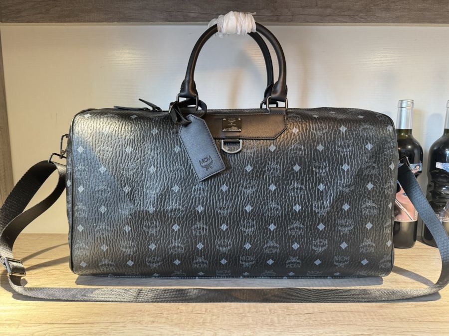 MCM bag mcm must-have travel items for trendy men, classic travel bag, original molded custom hardware, — 1:1 Replica — photo 2