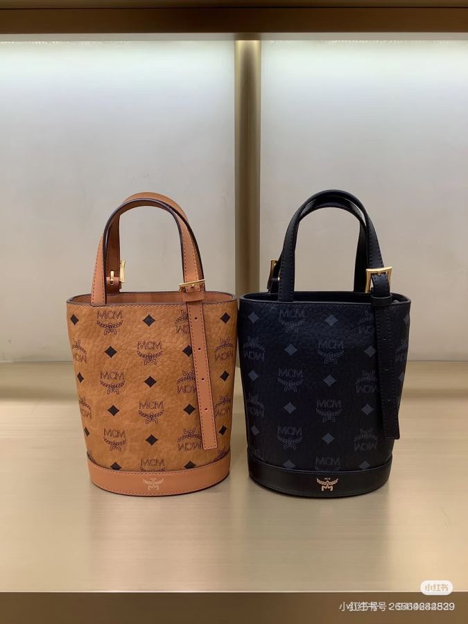 MCM bag MCM's New bucket looks good no matter how you carry it — 1:1 Replica — photo 9