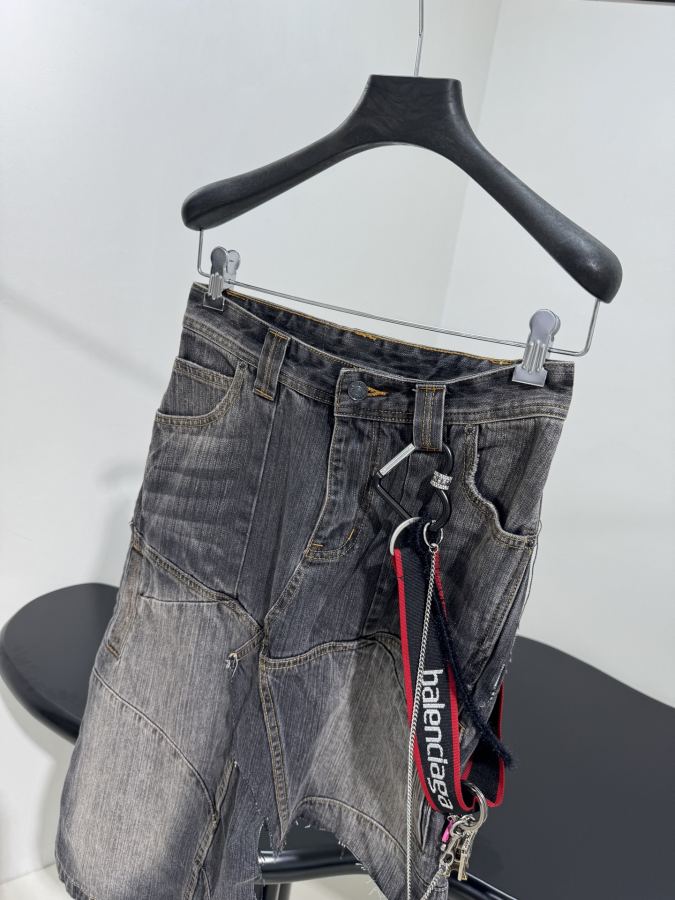 BALENCIAGA Women 𝐵𝑎𝑙𝑒𝑛𝑐 𝑎𝑔*New arrival chain pendant large silhouette denim — 1:1 Replica — photo 2