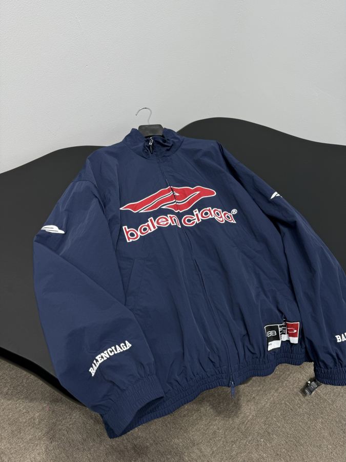 BALENCIAGA Women 𝐵𝑎𝑙𝑒𝑛𝑐𝑖𝑎𝑔* 3 B FOOTBALL TRACKSUIT — Premium Replica — photo 6